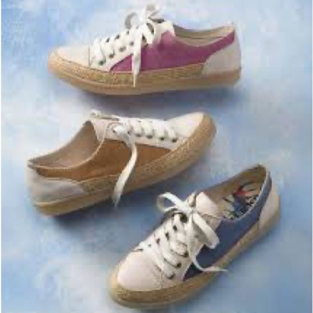 Born Corfield Lace-Up Sneaker - Dark Blue - Size 10